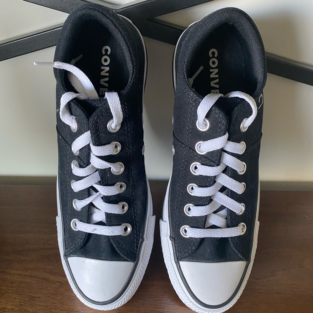 Converse Chuck Taylor Low Top Sneaker